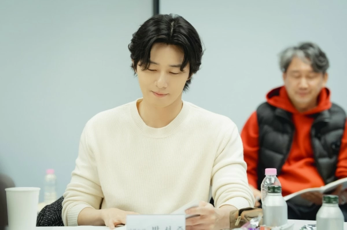 Park Seo-jun during a table read for 