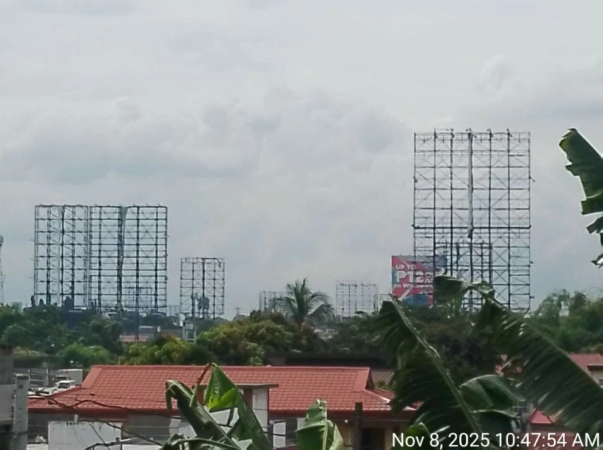 Billboards taken down in Muntinlupa due to typhoon 