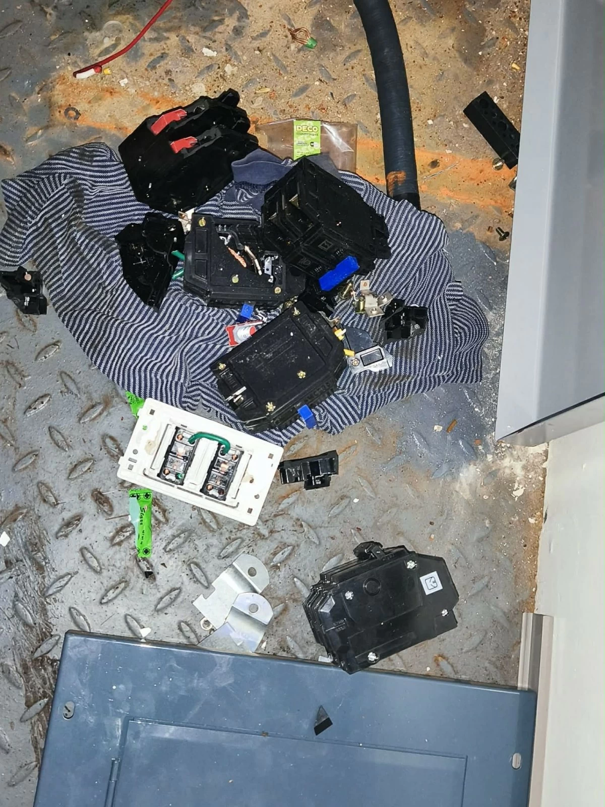 Cainta Mayor Keith Nieto shows photos of a pumping station at Park Place in Barangay San Isidro, Cainta, Rizal, after it was robbed by still unidentified individuals. (Photos from Mayor Kit Nieto)