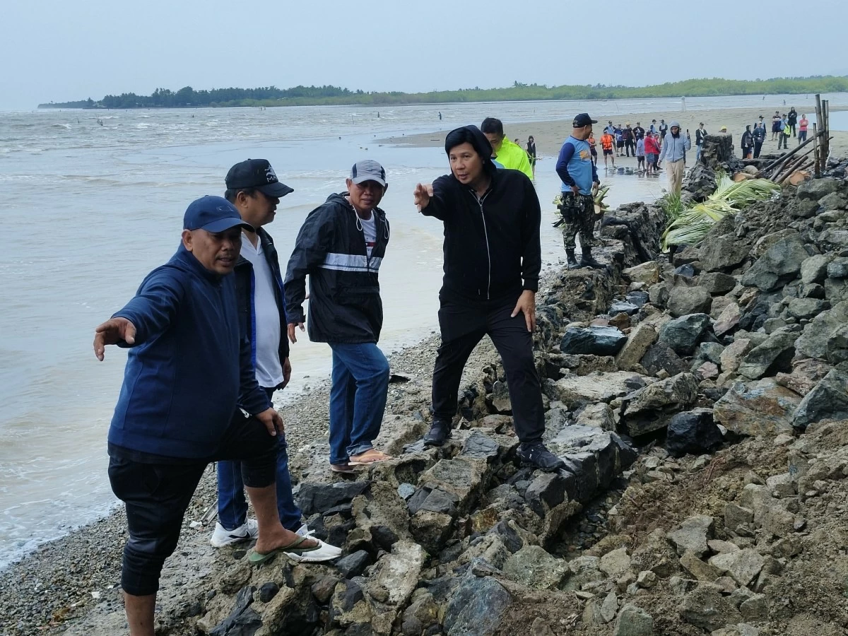 'Uwan' damages coastal homes in northern Capiz