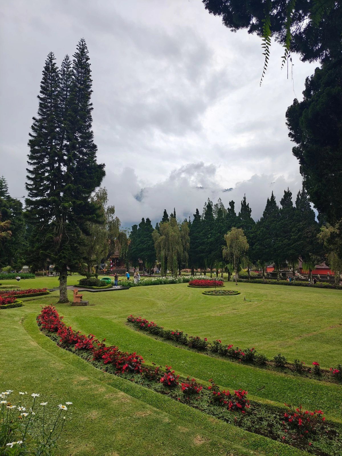 Botanical garden at Ulun Danu Temple