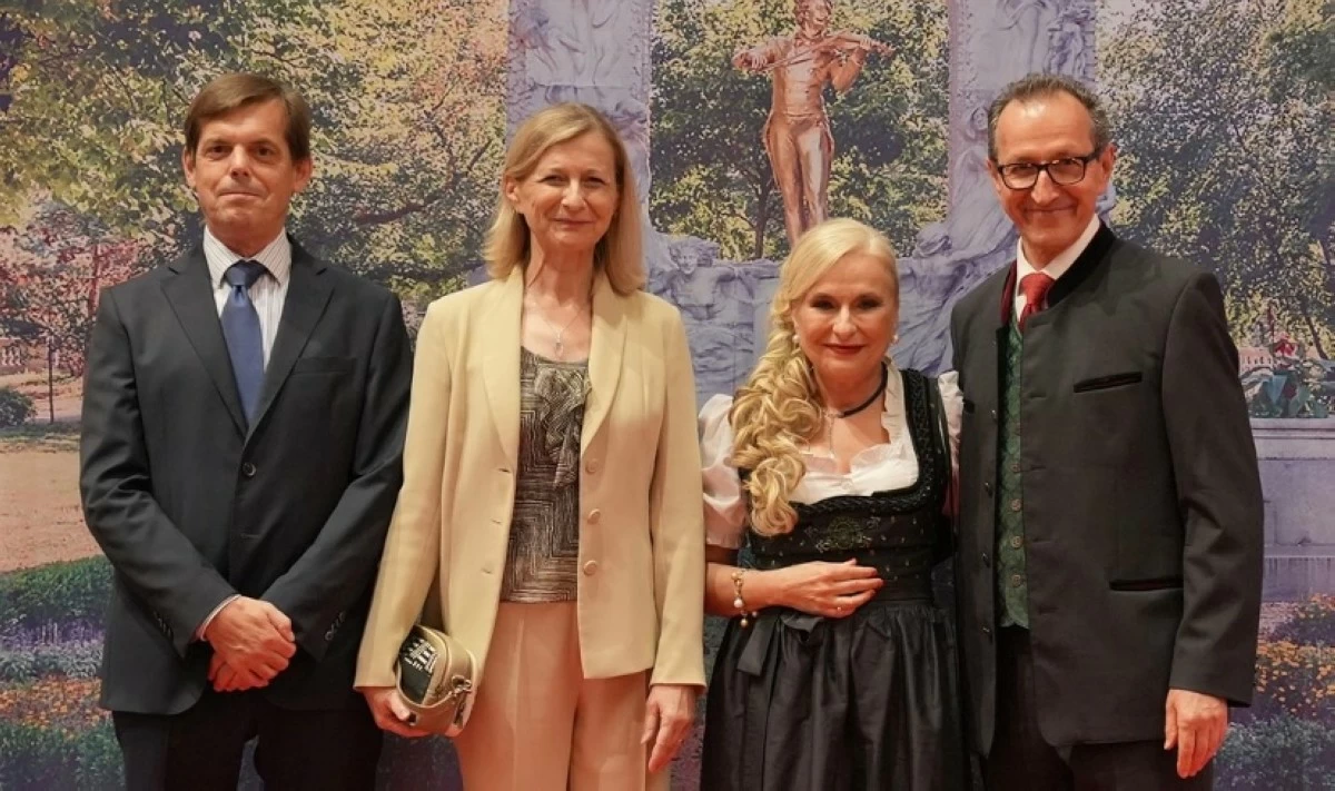 Dusan Ropret and his spouse, Ambassador Dr. Smiljana Knez of the Embassy of Slovenia, with Mme. Roswitha Brieger and Ambassador Johann Brieger.