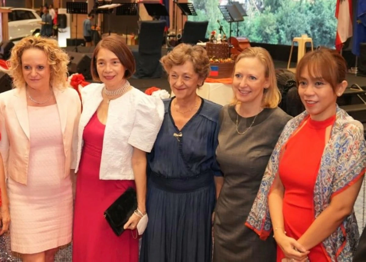 Mme. Eva Wollerup Fischer Melbin, Marivic Rufino, Ambassador Răduta-Dana Matache of the Romanian Embassy, Ambassador Anna Ferry of the Swedish Embassy, and Mme. Indri Puspitasari Akyol.