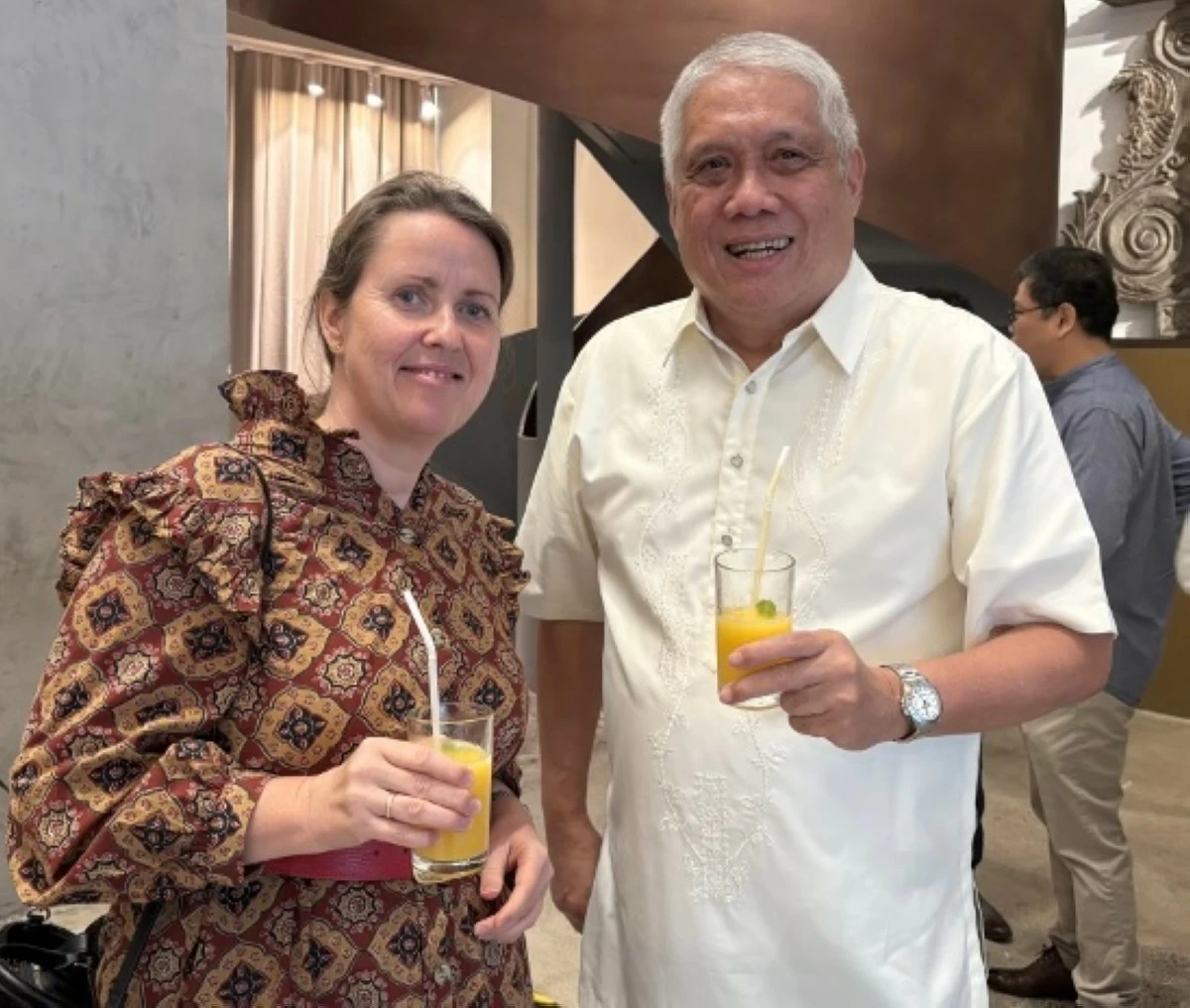 Cathrine Lykke Riseng Lyster, spouse of the ambassador of the Embassy of Norway, with Raffy Guevarra of Fenco Inc.

