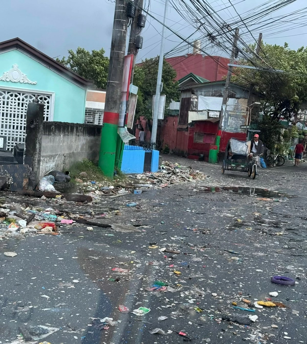 Heaps of garbage left on the streets of Cavite City morning on Nov. 10 (Photo from Mayor Denver Chua's Facebook page)    