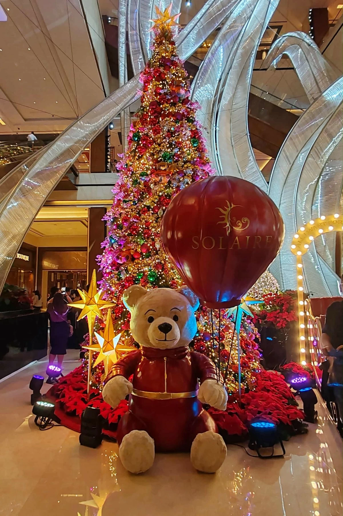 The grand Christmas tree at Solaire Resort North