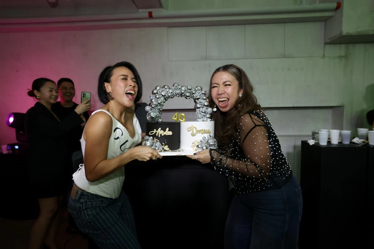 Andee de Guzman-Que and Danica Valdes-Lloren (Photos by Mark Alvarez)