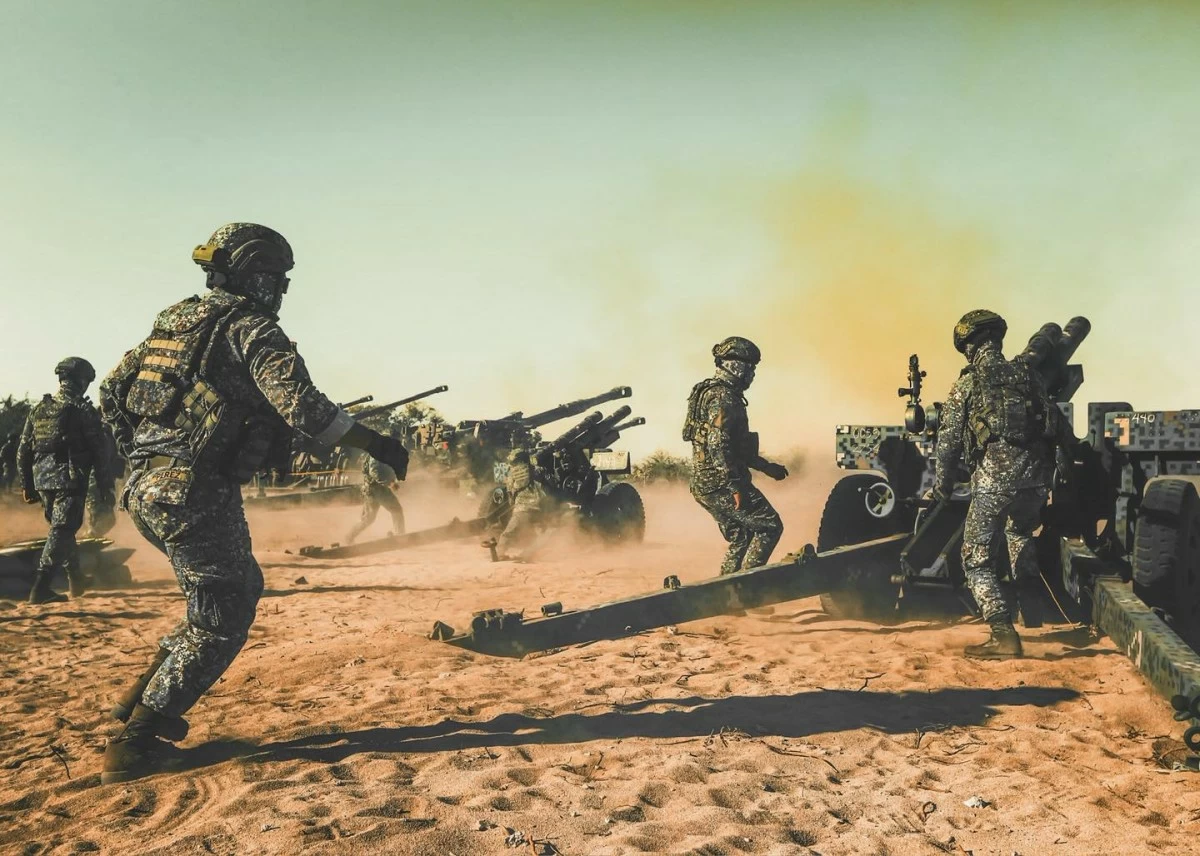 Philippine Marines Corps (PMC) Artillery Battery personnel thunder across the shoreline, perfecting precision and power in combined counter-landing live fire rehearsals as part of preparations for the Armed Forces of the Philippines (AFP) Joint Exercise (AJEX) DAGIT-PA. (Photo: AFP)
