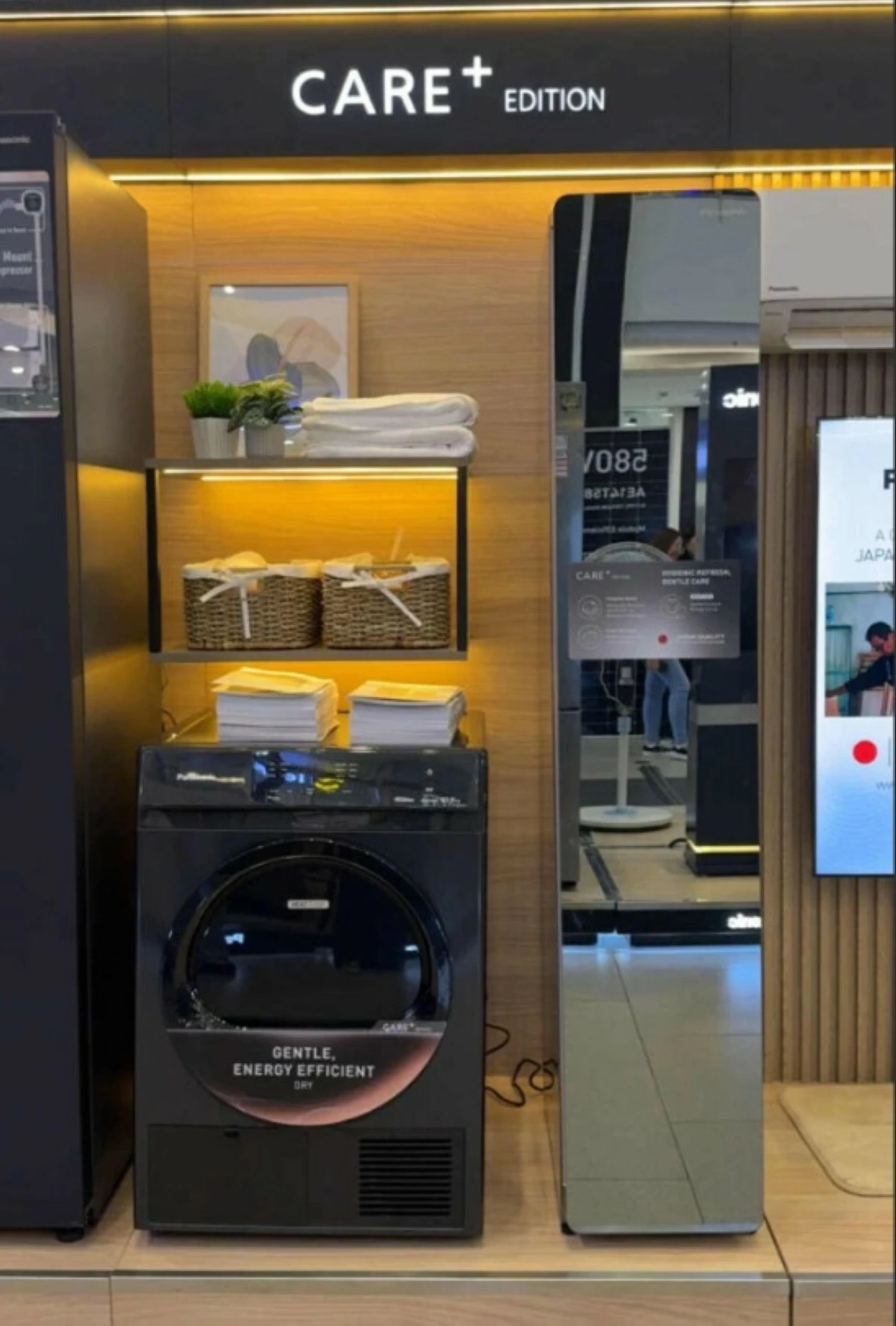 Panasonic Premium Heat Pump Dryer and Smart Closet were also available at the expo. 

