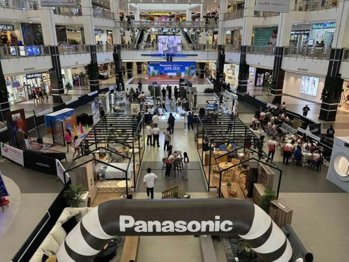 The appliance expo featured appliances in various “rooms” to help customers envision them in their own homes.