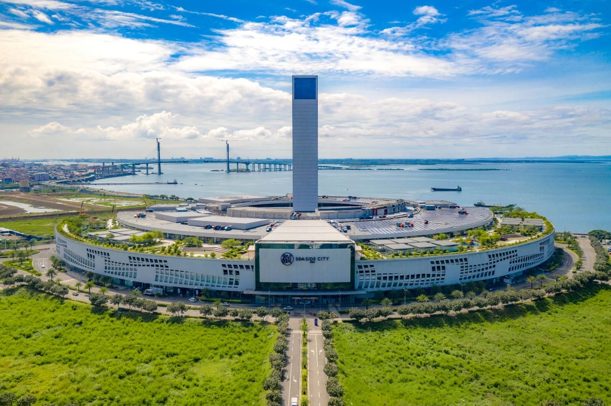 Water efficiency is nationwide for SM Supermalls. SM Seaside Cebu, the fourth-largest mall in the Philippines, uses recycled water for toilets, cleaning, and landscaping needs.