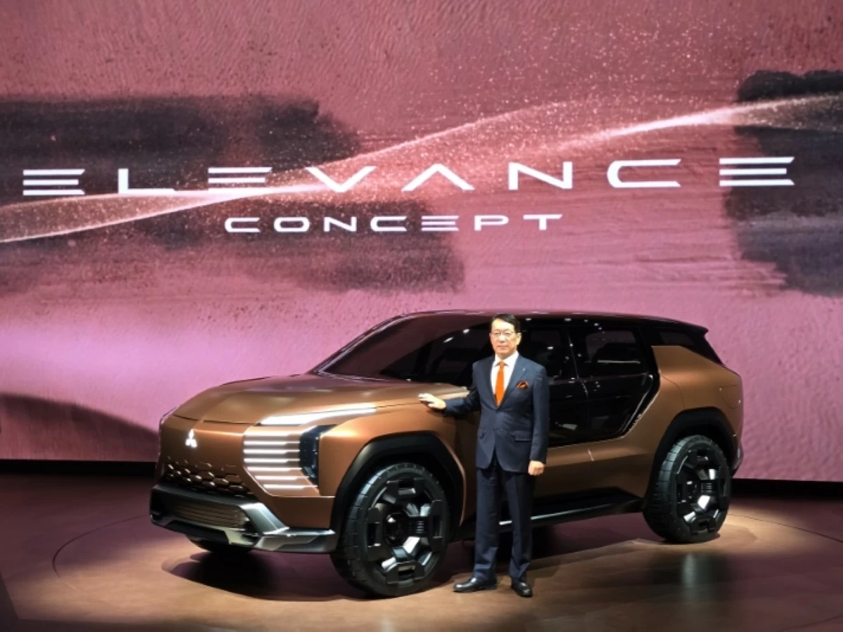 Mitsubishi Motors Corporation President Takao Kato, presenting the Elevance Concept