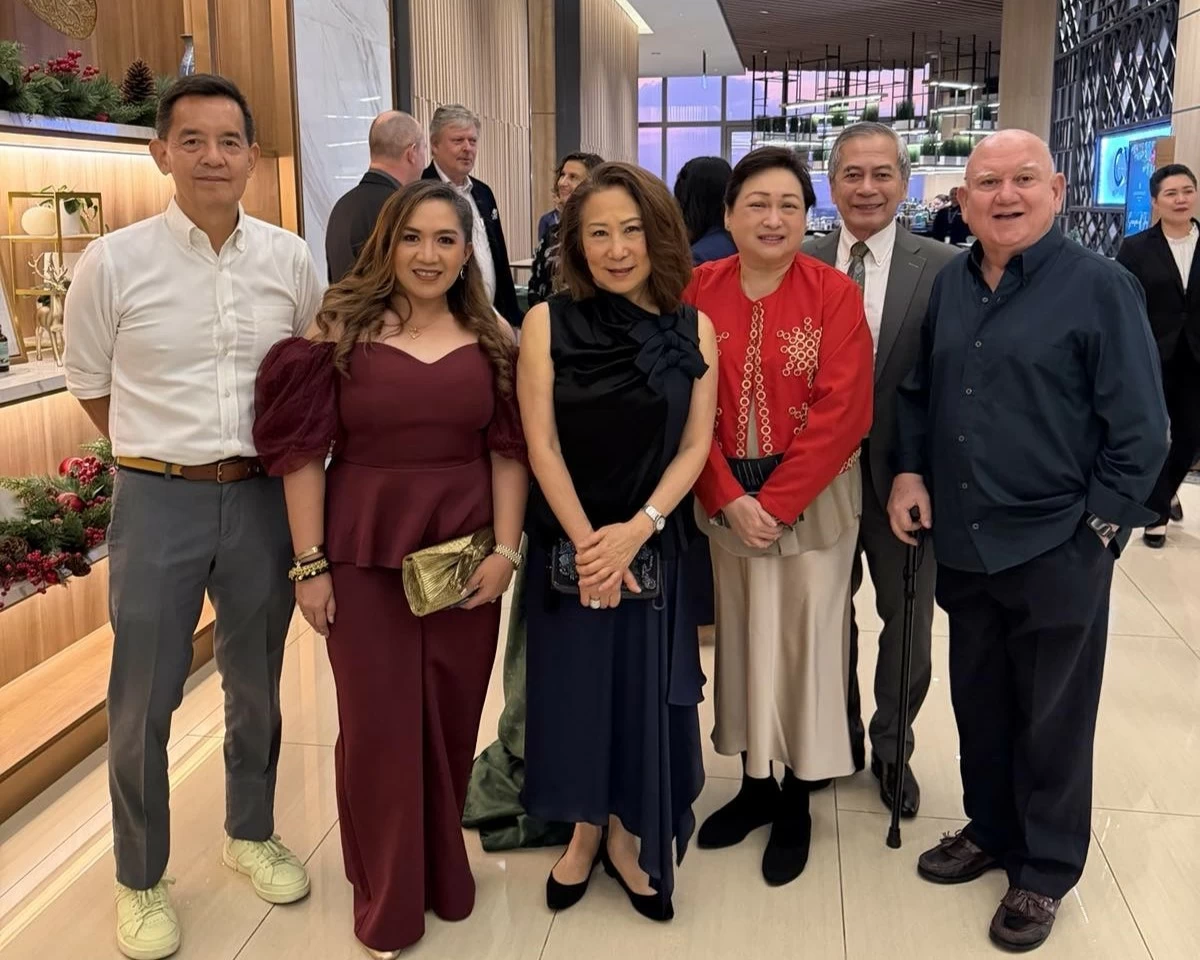 The author, Nian Rigor, Betty Sy, Babyruth Chuaunsu, Nes Jardin, and Edu Jarque