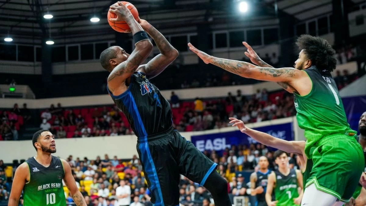 Bolts shock Black Bears to give storm-hit Cebuanos reasons to cheer