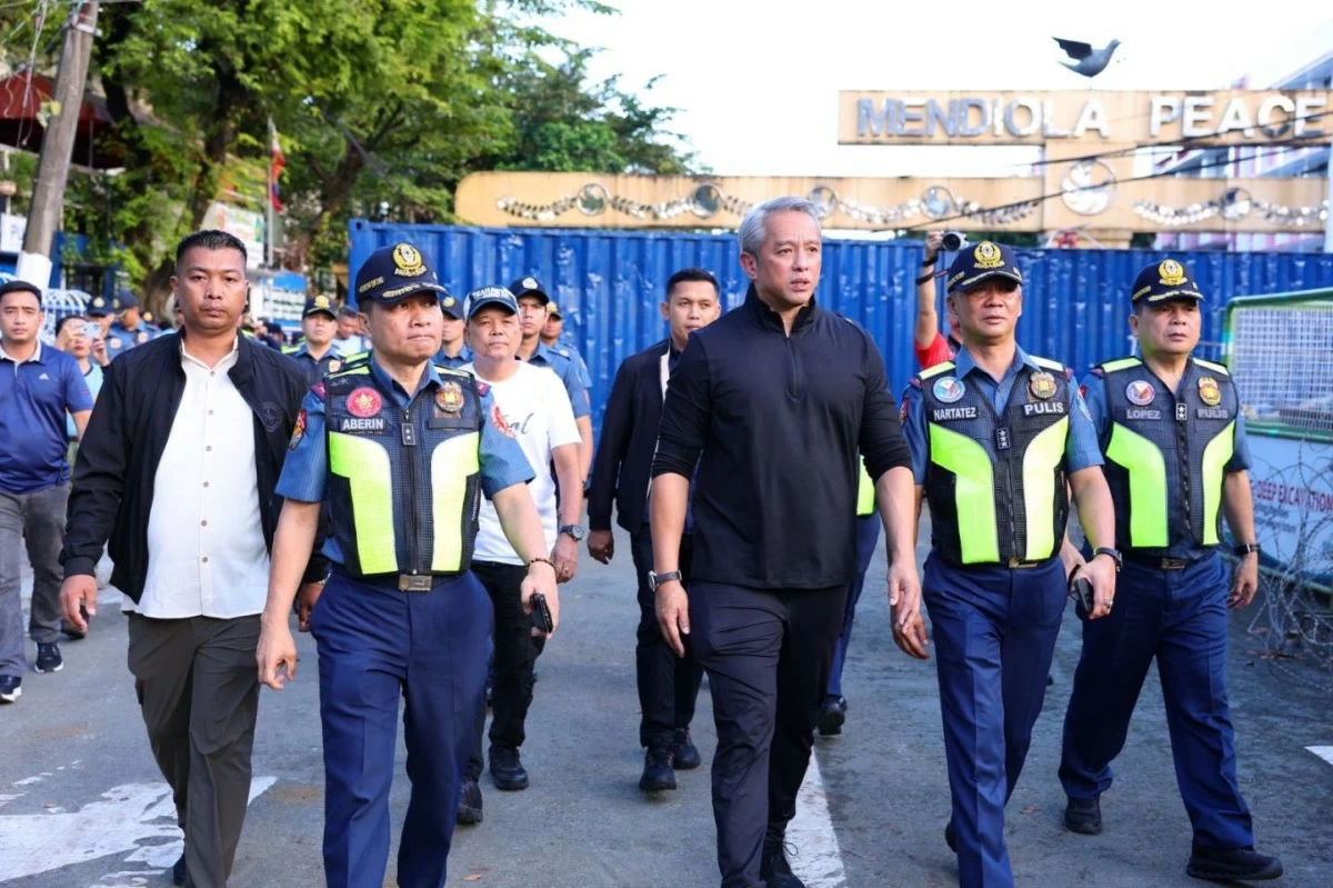 DILG Secretary Jonvic Remulla, PNP acting chief Lt. Gen. Jose Melencio C. Nartatez, Jr. and NCRPO director Maj. Gen. Anthony A. Aberin inspect the key deployment site during the first of the three-day rallies of the Iglesia Ni Cristo in Manila on Nov. 16, 2025. (photo: PNP0