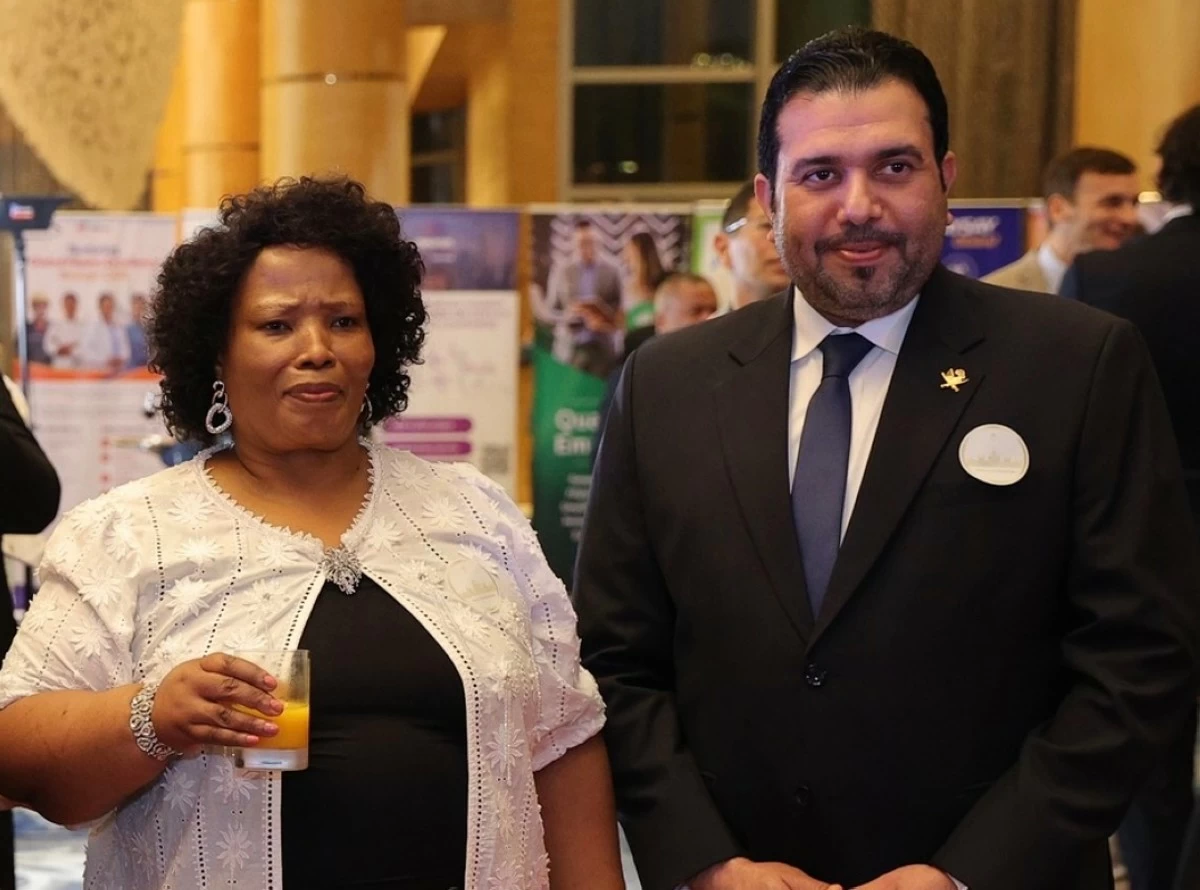 Ambassador Bartinah Ntombizodwa Radebe-Netshitenzhe of the Embassy of South Africa with Ambassador Ahmed Saad N. A. Al-Homidi of the Embassy of Qatar.
