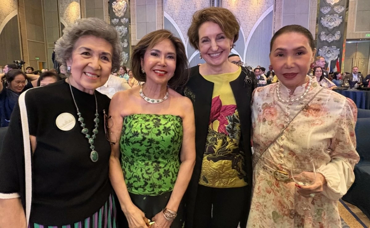Maritess Mendoza-Pineda of  ArteFino with Consul General Fortune Ledesma of Monaco, Ambassador Mary Kay Loss Carlson of the Embassy of the United States of America, and Gambia Consul Agnes Huibonhoa