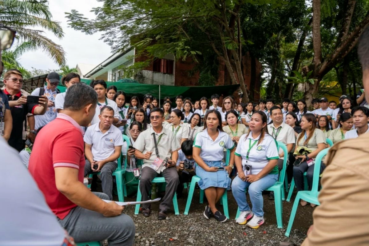 Led by Secretary Angara, DepEd officials assess on-the-ground conditions in Palawan during the nationwide MANCOM meeting, using MIMAROPA’s realities to refine strategies on learning continuity, system integrity, and disaster-ready schools. (DepEd photo)