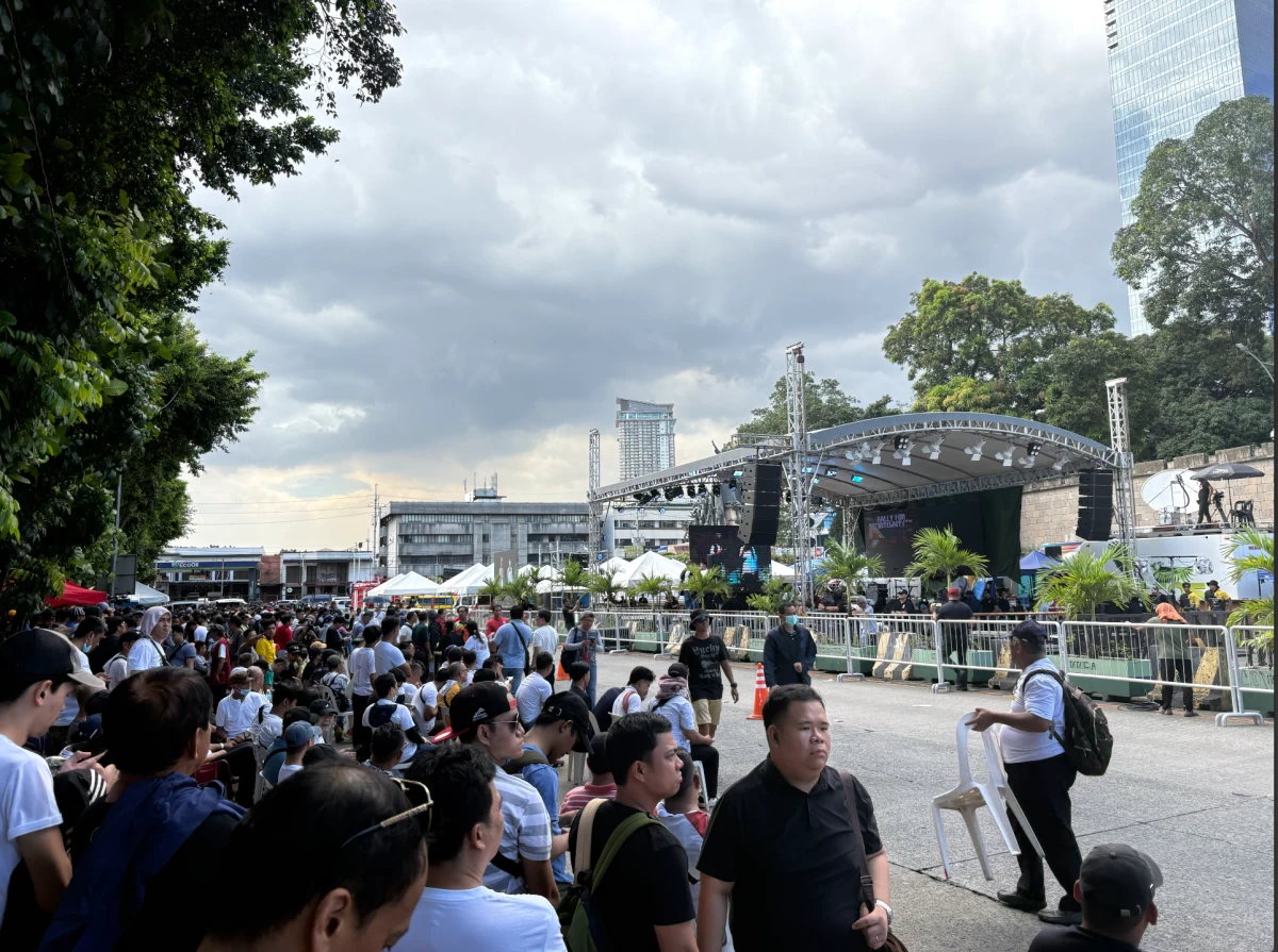 Protesters flock to EDSA People Power Monument in Quezon City, on Monday, Nov. 17, for the second day of the anti-corruption rally organized by the United People's Initiative. (Allysa Nievera)