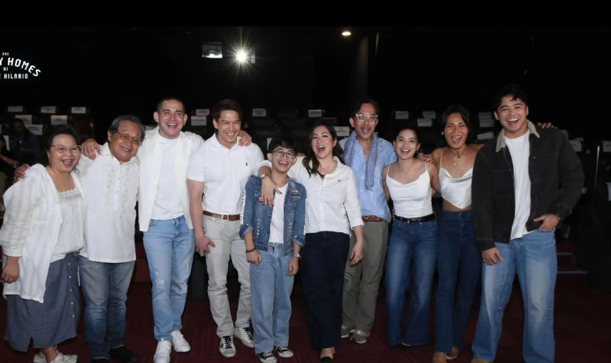 The cast of  'Ang Happy Homes ni Diane Hilario' during the screening at Megamall (Facebook)