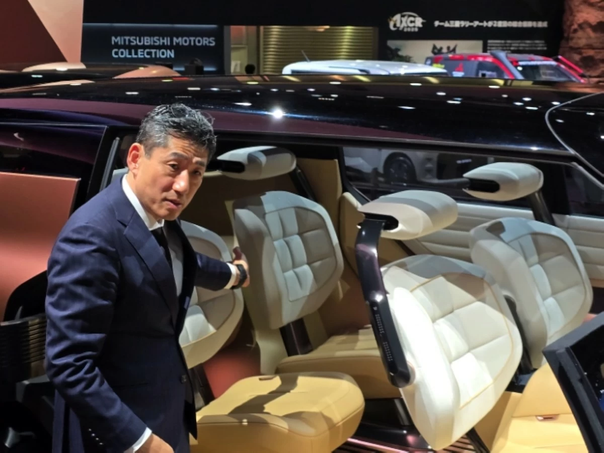 Design General Manager of the Design Division, Mr. Seiji Watanabe describes how the design principles of Kaku-Tan-Jun helped shape the Elevance Concept