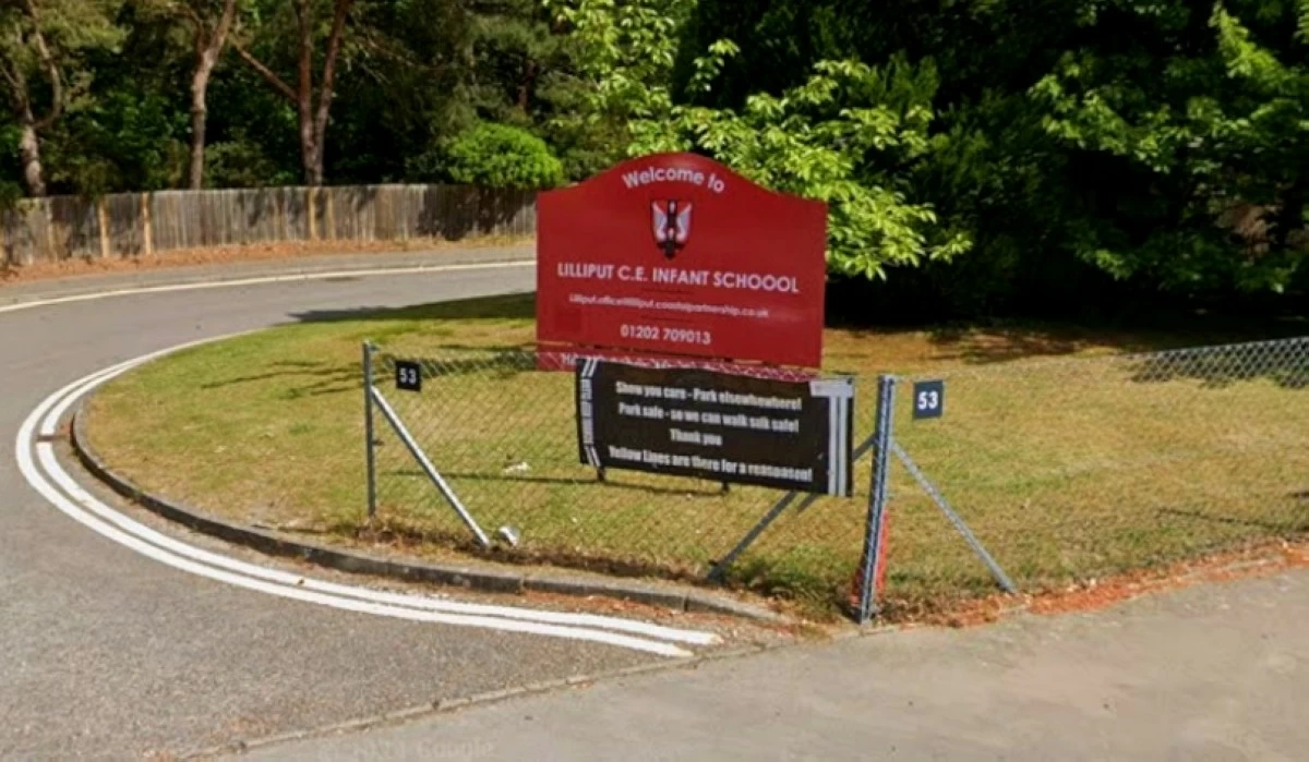 A road signage for Lilliput Church of England Infant School in Poole, Dorset (Screenshot from Google Maps) 