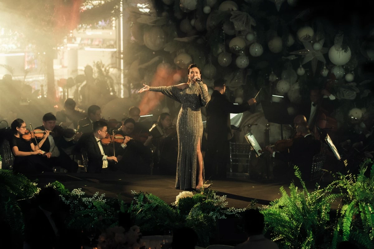 International theater luminary Rachelle Ann Go captivated the guests with her world-class performance.
