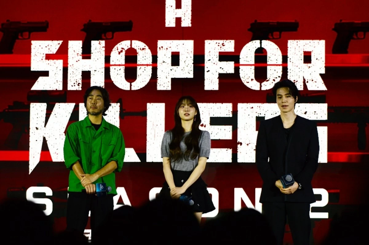 (From left) Director Lee Kwon, Kim Hye-jun and Lee Dongwook of 