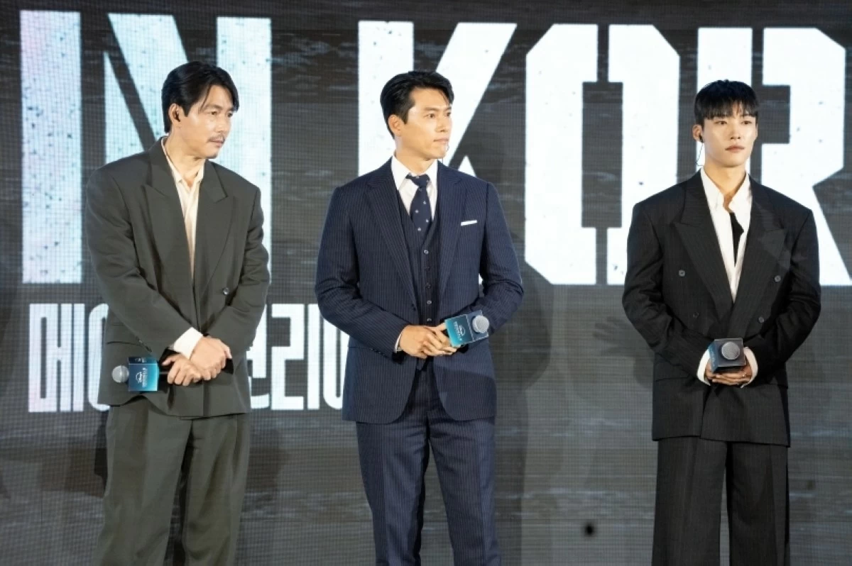 (From left) Jung Woo-sung, Hyun Bin and Woo Do-hwan of 