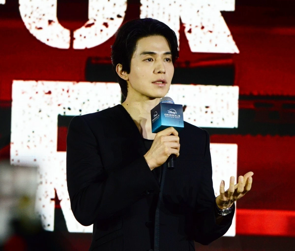 Lee Dong-wook of 