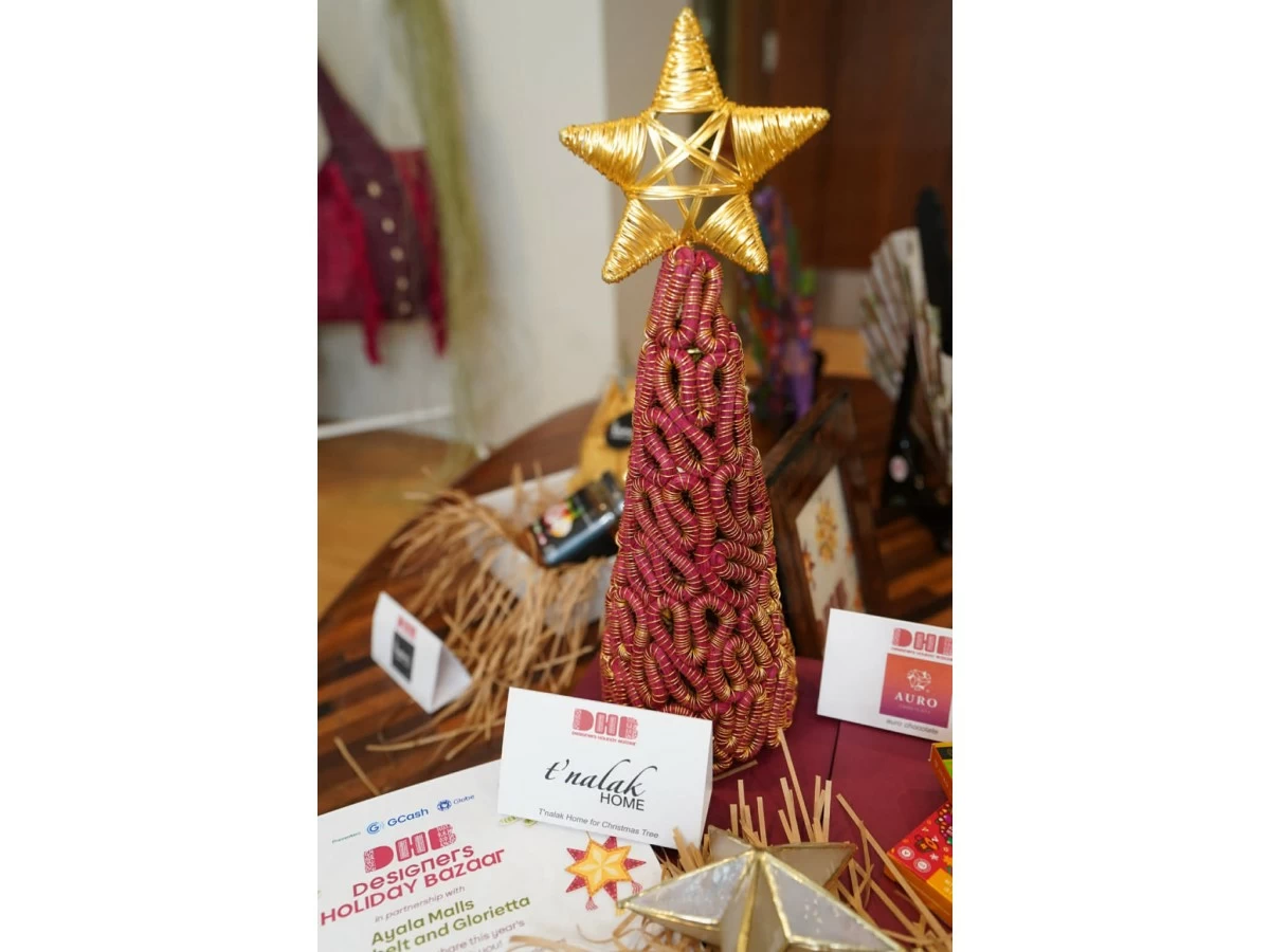 T’nalak Home Christmas Tree