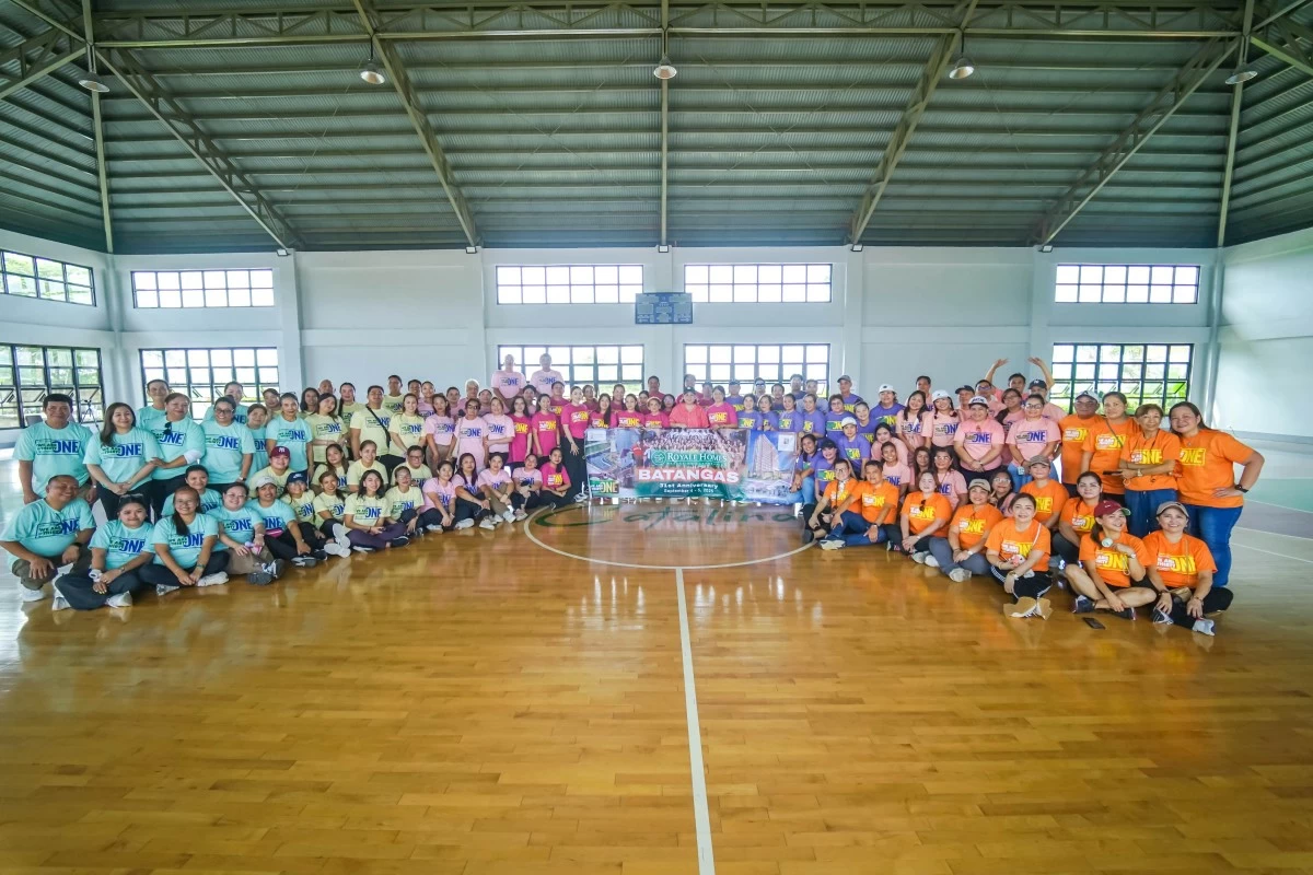 During the first day of the celebration, different teams of staff members engaged in fun and exciting team building activities. 