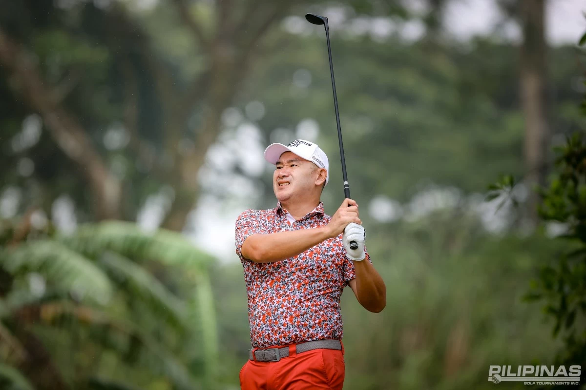 Angelo Que opens his title bid against former national teammate Gerald Rosales.