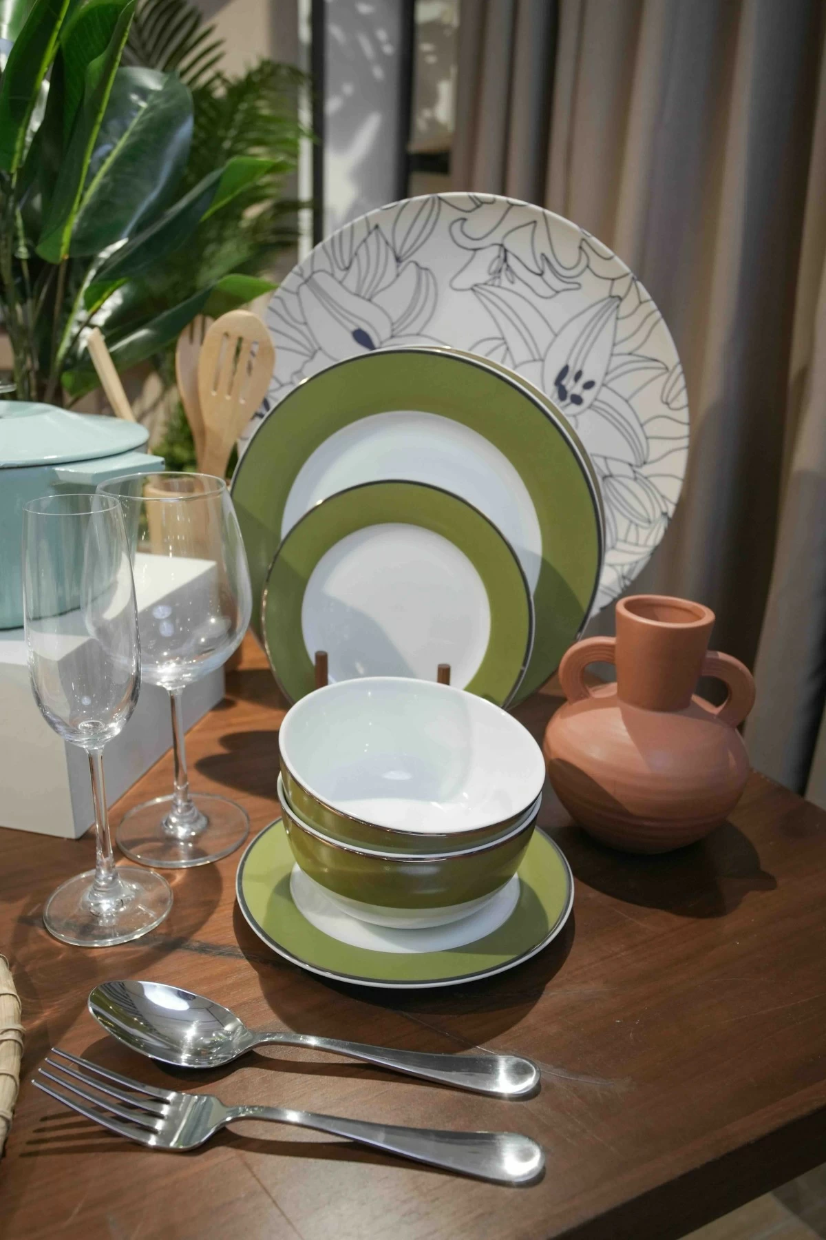 PLATE PICKS A curated selection of plates on display at SM Home