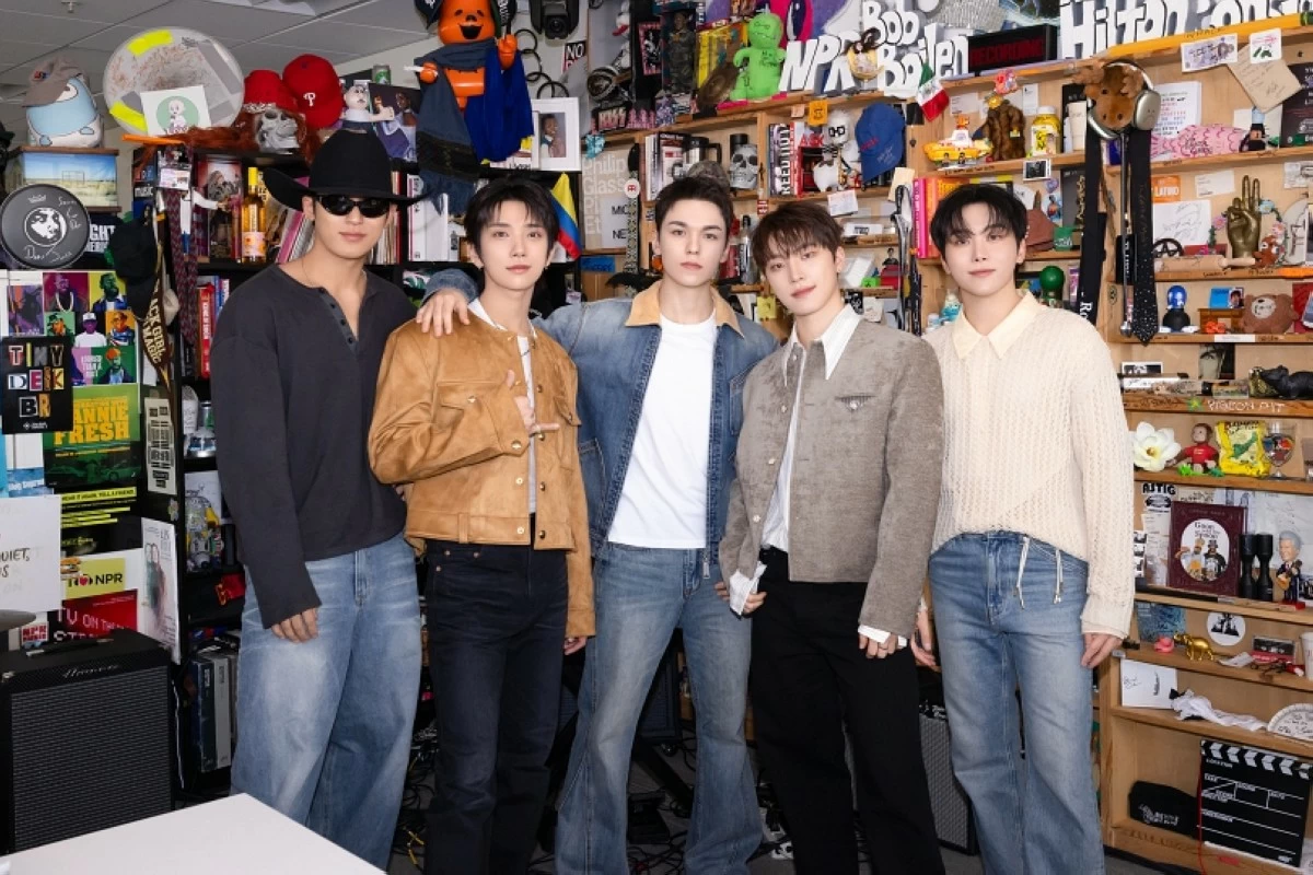 Seventeen at "Tiny Desk" (Pledis Entertainment) 