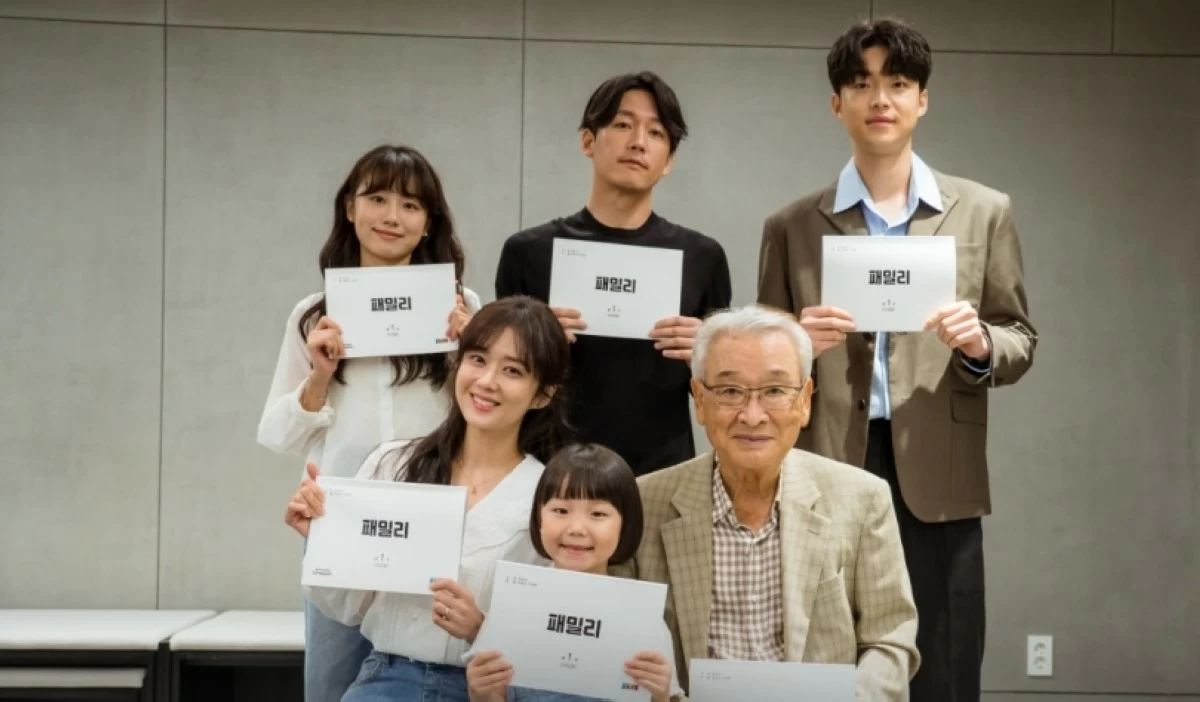 Lee Soon-jae during the table read for the drama 