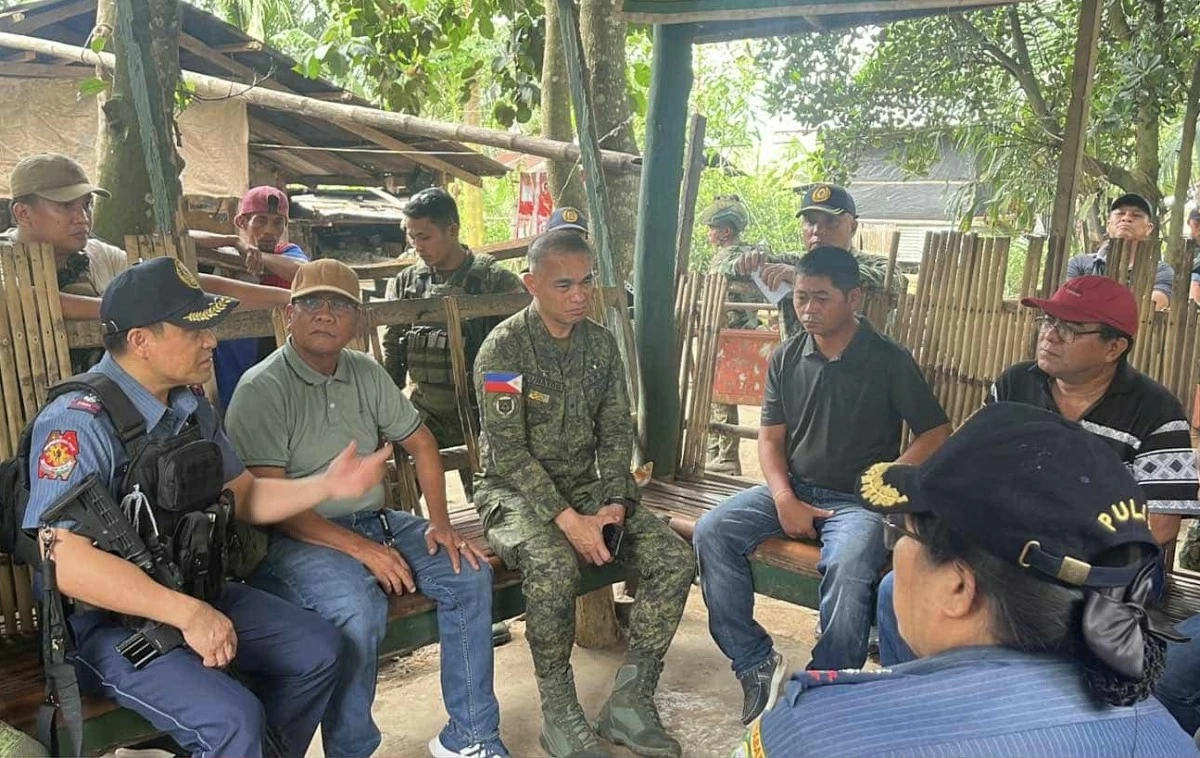 CPPO chief Police Col. Jerson Birrey holds a dialogue with local leaders in Matalam. (CPPO) 


