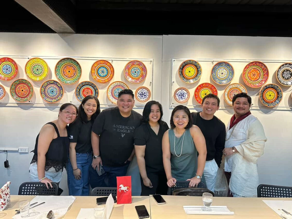 TABLE CREW Friends from the lifestyle beat gather for a long overdue Sunday supper in Marikina: Glaiza Lee Manila Standard columnist and public relations at the Cultural Center of the Philippines (CCP); Zham Pescadero, front of house manager at CCP; Anton delos Reyes, Malaya Business Insight; Kathleen Llemit, Philippine Star Online; Christine Rodriguez, co-founder of Mindcare Club and writer at The Post; the author; and Joseph Garcia, BusinessWorld.