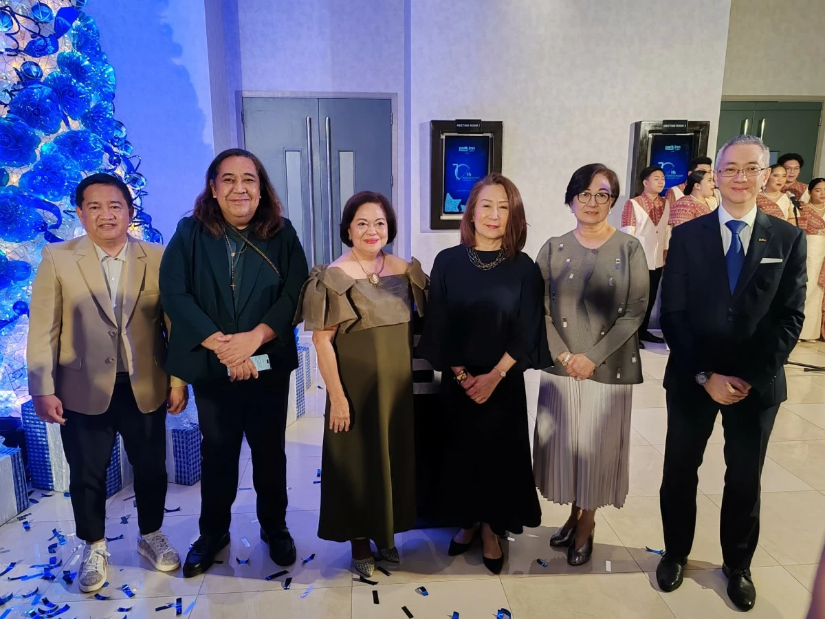 Clark International Airport Corporation Director Noel Tulabut, Department of Tourism ReSgion 3 Regional Director Richard Daenos, Clark Development Corporation President and CEO Atty. Agnes VST Devanadera, SM Hotels and Conventions Corporation (SMHCC) President Elizabeth T. Sy, SMHCC Executive Vice President Peggy Angeles, and Park Inn by Radisson Clark General Manager Lorenzo Tang