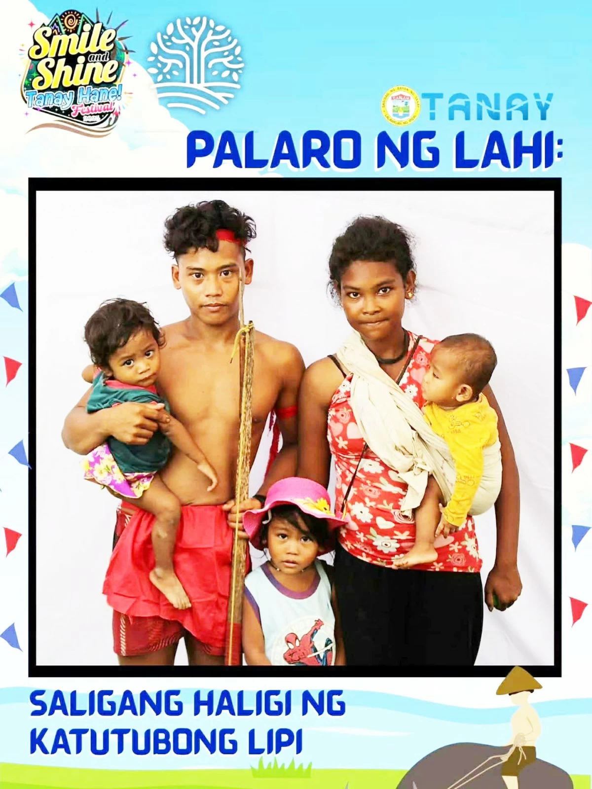 A DUMAGAT FAMILY pose at the Opulens Photobooth.