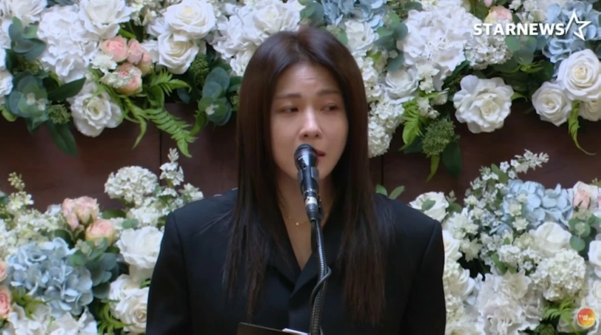 The funeral for Korean actor Lee Soon-jae on Nov. 27 (Screenshot from Starnews Korea video on YouTube) 