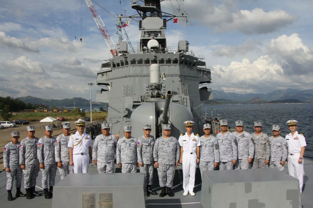 Rear Admiral Joe Anthony C. Orbe, commander of the Philippine Navy's Philippine Fleet, together with Commander Makoto Ozawa, Commanding Officer of JS Harusame (DD102), aboard the destroyer JS Harusame (DD102). (photo: PH Navy)
