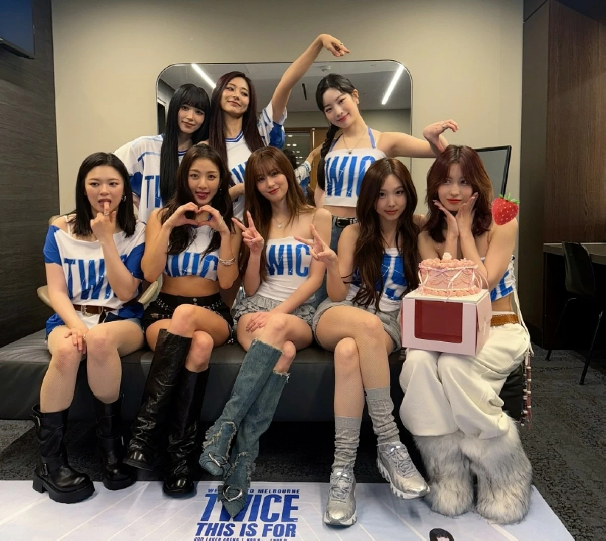 TWICE in Melbourne without Chaeyoung (Instagram) 