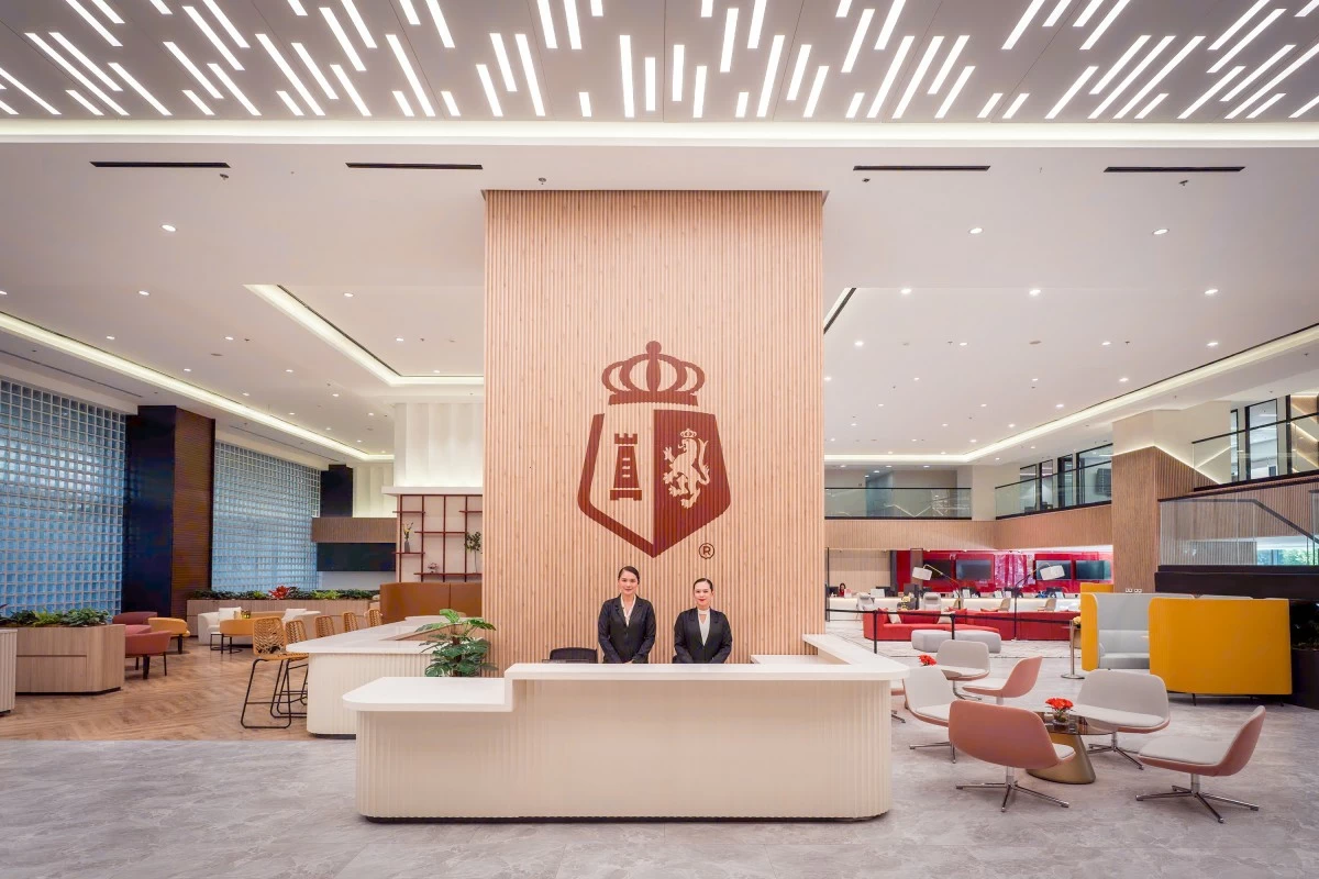 Manila Bulletin - BPI unveils first 'phygital' flagship branch in Makati