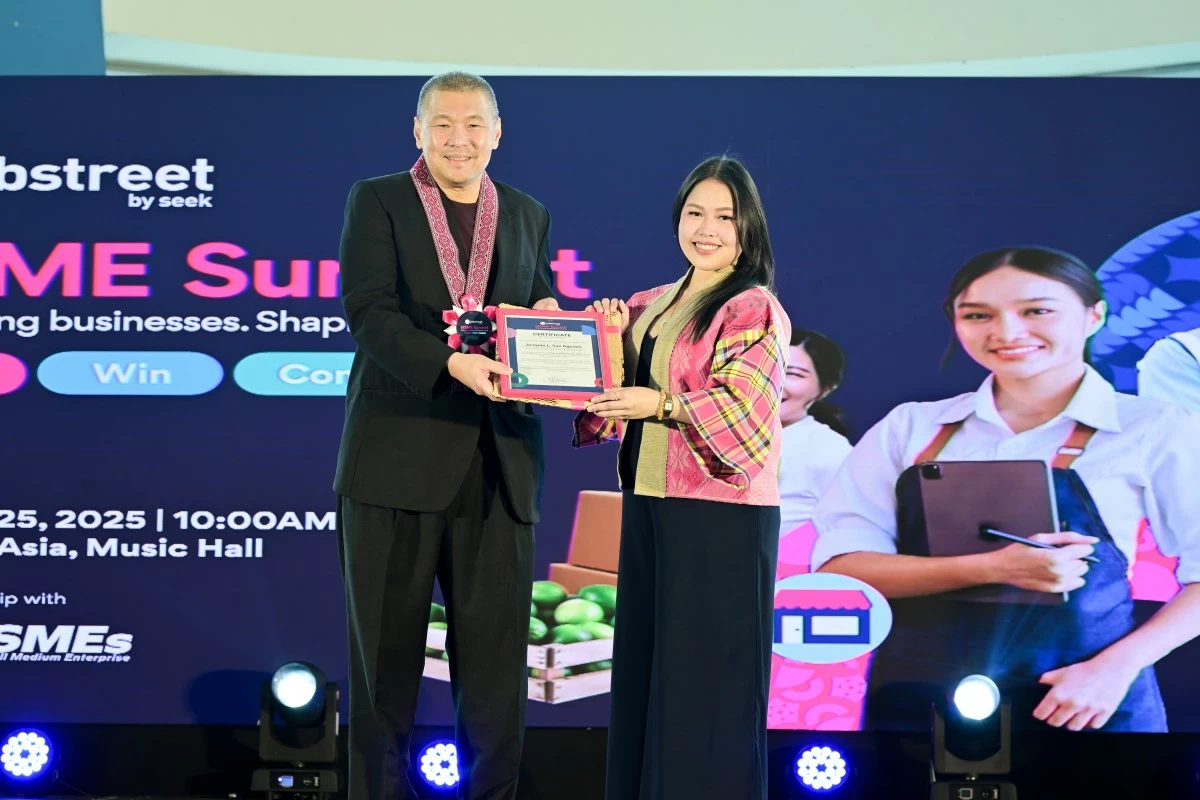 “SM aims to be a partner in every MSME’s success story.” Joaquin L. San Agustin, Executive Vice President for Marketing of SM Supermalls, reinforces SM’s commitment to supporting Filipino entrepreneurs as he delivers the inspirational message and accepts a Plaque of Appreciation from Ms. Dannah Majarocon, Managing Director of Jobstreet by SEEK, during the MSME Summit held at the Music Hall, SM Mall of Asia, on November 25, 2025.
