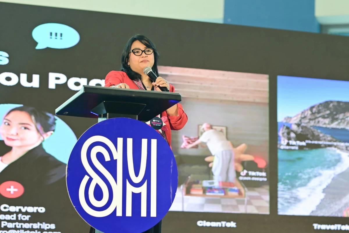 Industry experts Ms.Flor Tanay of Lalamove PH, Mr. Francis John Cha of 2GO Travel, and Mr. Gabriel Cui of DITO of BizBayan present logistics and digital solutions designed to help MSMEs scale.