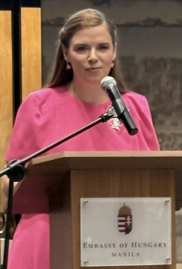 H.E. Titanillah Tóth, ambassador of the Embassy of Hungary, delivers her welcome remarks.