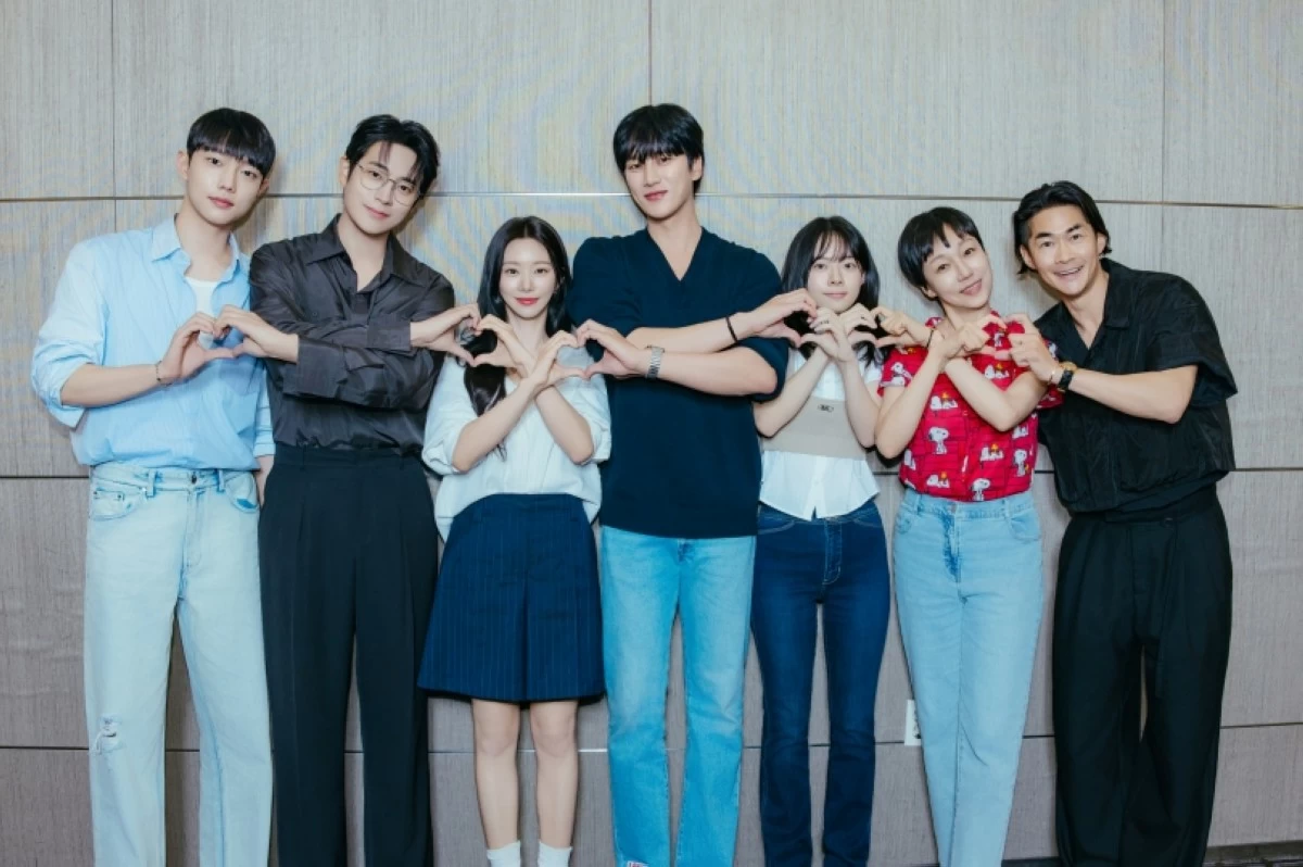 The cast of 