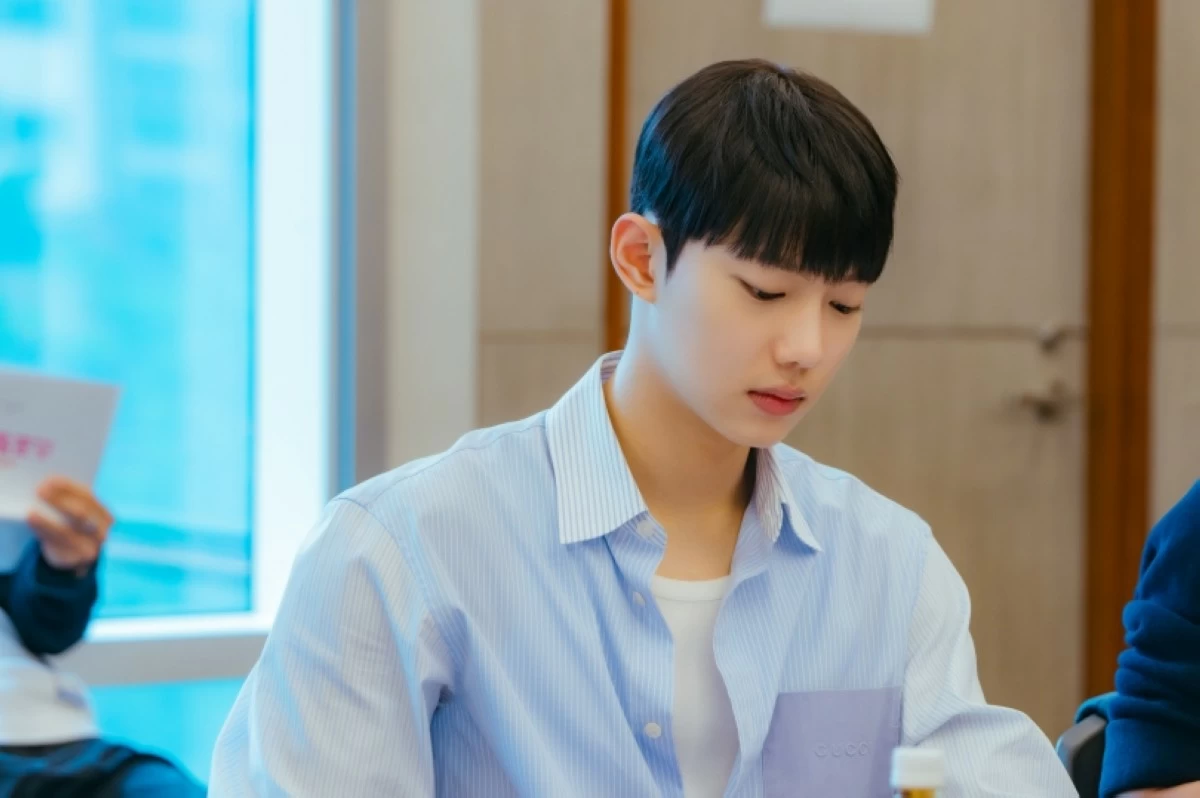 Cho Jun-young during the script reading session for 