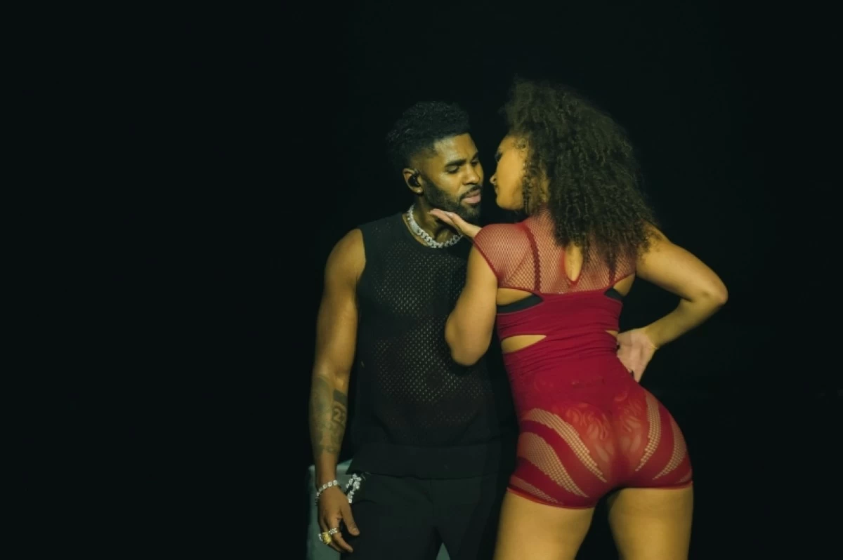 Jason Derulo performing at his Nu King World Tour in Manila on Nov. 22 at the SM Mall of Asia Arena (L-Squared Productions)